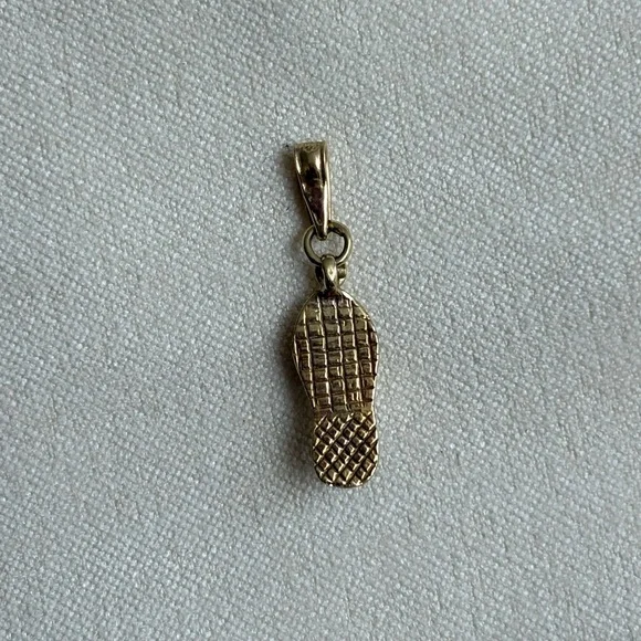 14k Gold Flip Flop Sandal Pendant / Charm - Picture 4 of 6